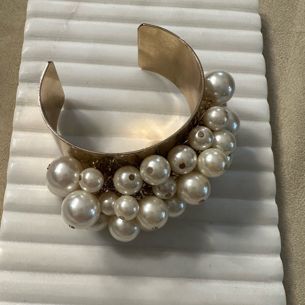 Pearls Bracelet- Gold
